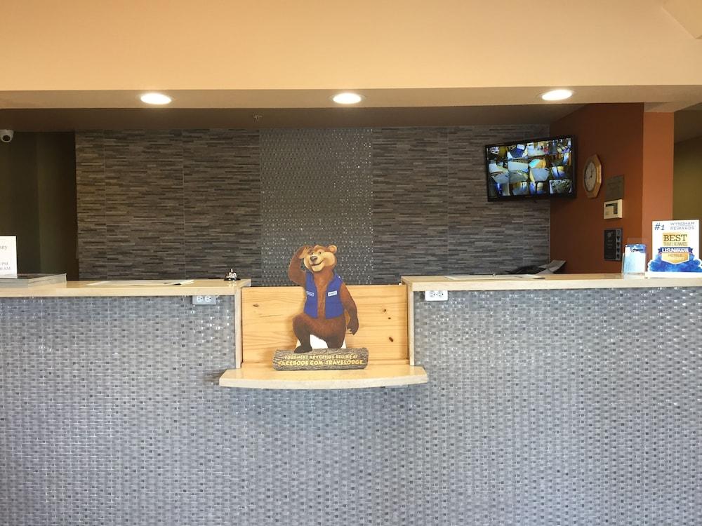 Hotel Surestay By Western Ukiah